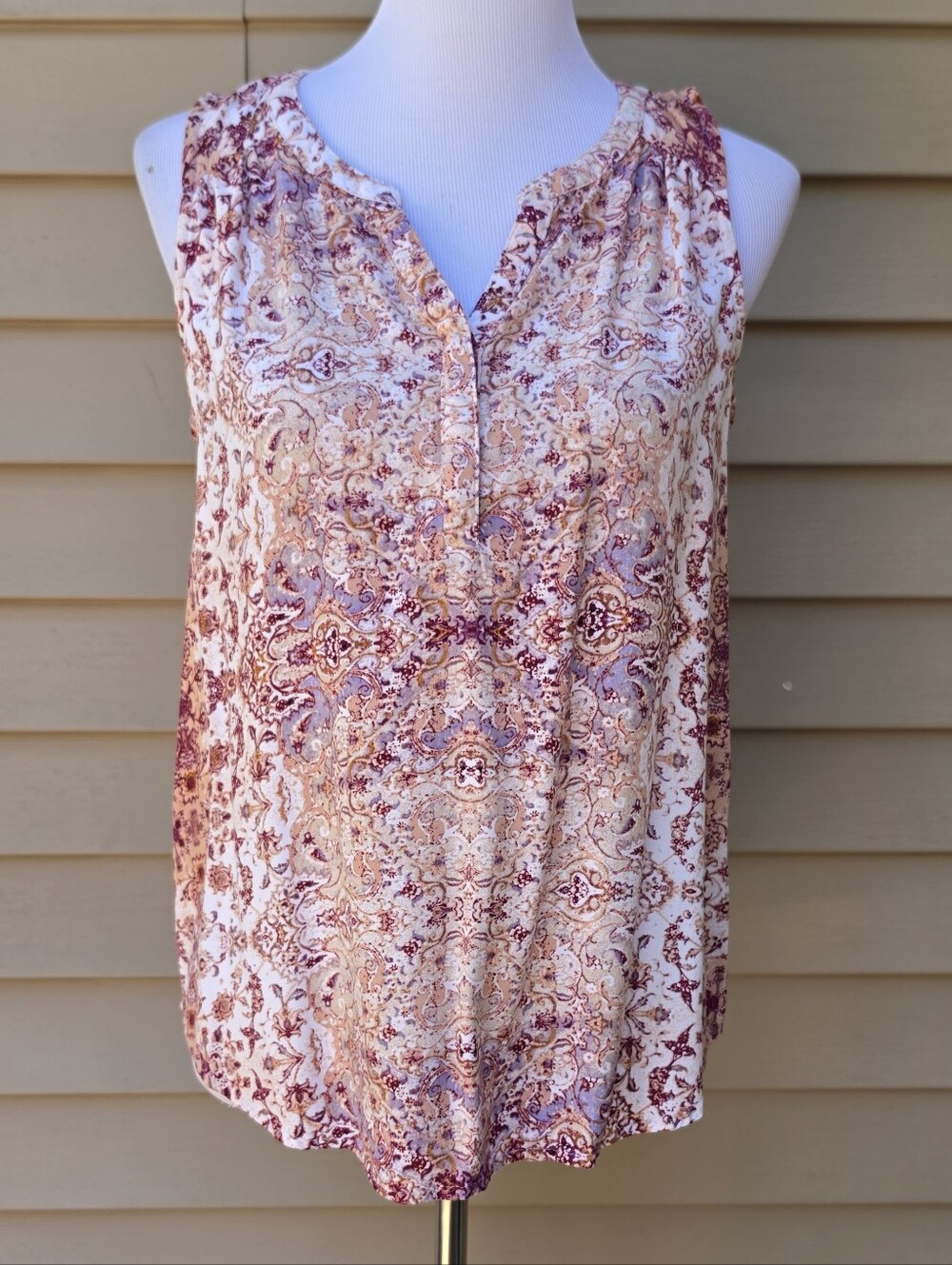 Sonoma Multicolor Sleeveless Blouse Paisley Print Split V-Neck Lightweight